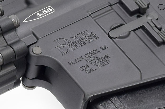 ☆送料無料☆BOLT リコイルショック電動ガン Daniel Defense DD4 RIII