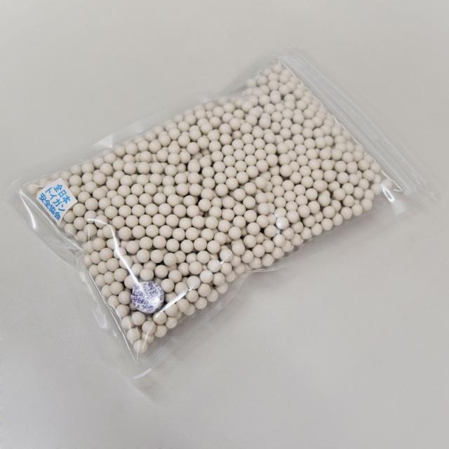 SIIS ナチュラルBB弾 2800個入り 220g Amazon.co.jp: SIIS エスツーエス 6mm BBローダー & BB弾セット