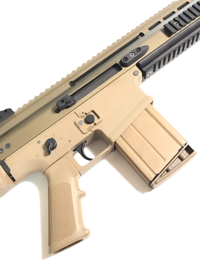 ☆送料無料☆【NPAS】WE SCAR-H V3 GBB TAN（ガスブローバックライフル）