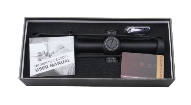 ライフルスコープ　LPVO 1-6×24mm 箱、付属品付き ライフルスコープLPVO 1-6×24mm 箱、付属品付き