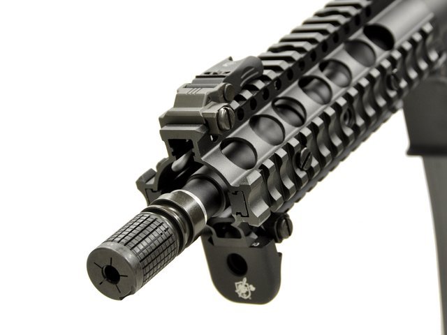 VFC KAC SR635 タクティカルハンドガード　M4　電動ガン お気に入り タクティカルハンドガード SR635 KAC VFC M4
