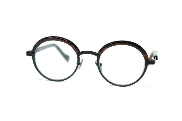 STRUT SPECIAL ORDER Bekko Combination Frame トロ甲使用