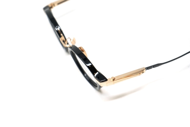 AKONI / アコニ COPERNICO - Black/Brushed White Gold