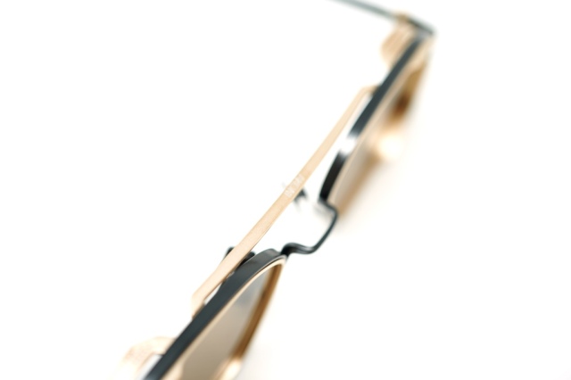 AKONI /  ERIS-TWO アコニ AKONI / アコニ ERIS-TWO - Brushed White Gold/Matte Black Palladium