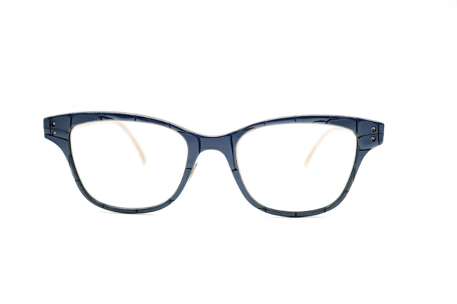 LUCAS de STAEL / ルーカスドスタール Petrus 18 Genuine cow leather or stone & leather Color ref: 33 (REG) / Croco embossed dark blue + honey