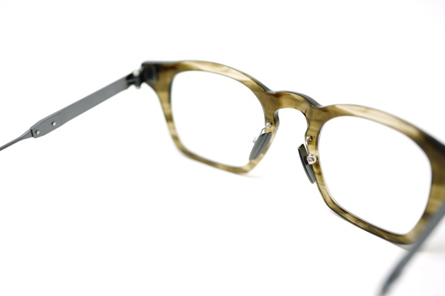 AKONI / アコニ WISE(48) - Green Tortoise Swirl – Black Iron