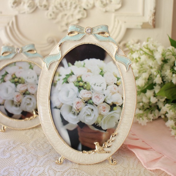 フォトフレーム オーバル ブルーリボン 写真立て ラインストーン ホワイト ゴールド ヨーロピアン クラシック ロココ調 おしゃれ