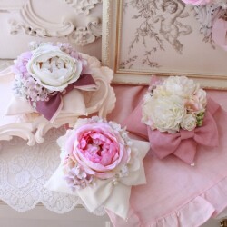 フラワー サシェ 造花 フラワーアレンジ フラワーギフト 薔薇 ローズ クッション (角１段) リボン インテリアアレンジ 洋風 ギフ