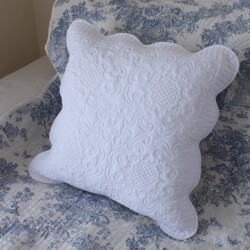ホワイトキルト クッションカバー 45×45 綿 コットン ホワイト キルト ナチュラル アラベスク柄 キルティング 布製 白 シャビー