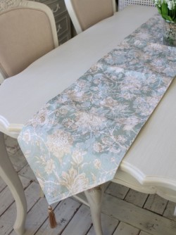 テーブルランナー はっ水 高級品 30×180ｃｍ 花柄 ターコイズ ブルーフラワー 撥水 ジャガード織 布製 テーブルセンター ドイリ