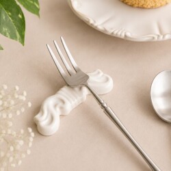 カトラリーレスト 陶器 箸置き ホワイト 白 おしゃれ ノブレス はし置き かわいい 洋食器 フレンチ食器 アンティーク調 陶器製 