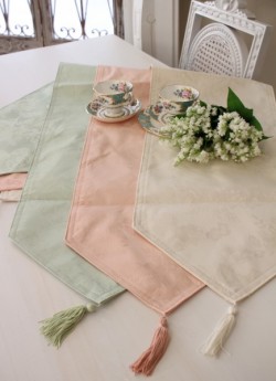 テーブルランナー はっ水 テーブルセンター 150cm 撥水 32×150 シャインローズ 撥水加工 アイボリー ピンク グリーン 薔薇 ジャ