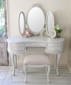 ３面ドレッサー ドレッサー かわいい 猫脚 三面鏡 高級 リボン 洋風 ヨーロピアン 白家具  (リュバン 1367) 化粧台 木製 ロココ
