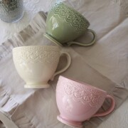 マグカップ マグ 陶器 コップ 可愛い グリーン ピンク アイボリー アンティーク風 可愛い食器 おしゃれ レース柄