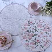 ランチョンマット PVC 可愛い ラウンド 円形 フラワー 花柄 エンジェル 天使 プレースマット おしゃれ ピンク グレー フレンチテ