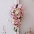 フラワーアレンジ スワッグ (縦型A）壁飾り 造花 フラワーアレンジメント 壁掛け ギフト インテリア アレンジ アーティフィシャ