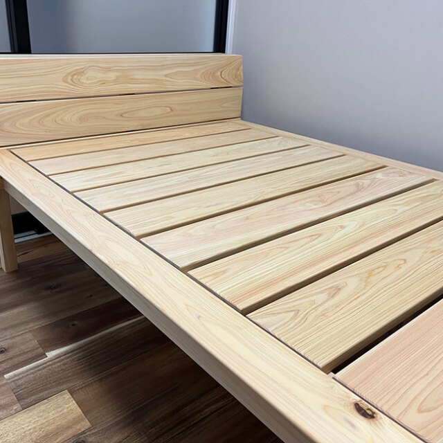 ヒノキ無垢材ベッドフレーム「ニーニ2」｜カイバラ工芸の国産ベッド