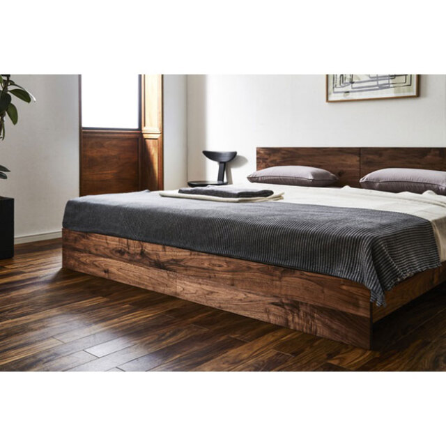 ニッポネアの日本製無垢材ベッドフレーム「テンショウ」ウォールナット