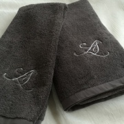 SiS刺繍いりTenerita超甘撚りオーガニックフェイスタオルグレー