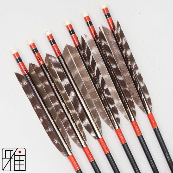 弓道 ジュラ矢 ターキートラ班羽 2115黒|6本組|矧糸:橙系|217906