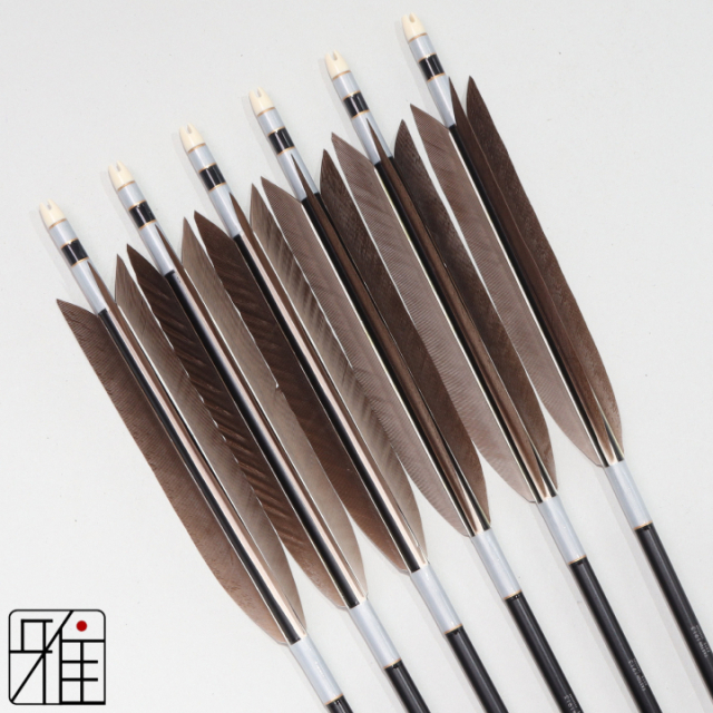 弓道 ジュラ矢 黒手羽 1913黒|6本組|矧糸:灰系|194042