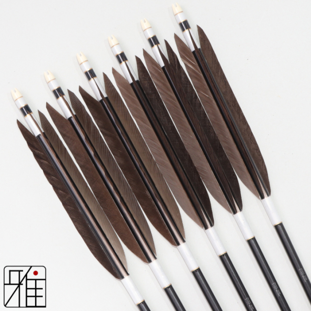 弓道 矢 ジュラ矢 黒羽根 手羽 2015黒|6本組|矧糸:白系|201000