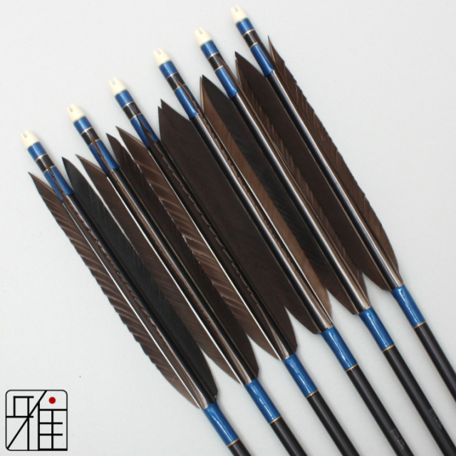 弓道 ジュラ矢 黒羽根 手羽 2115黒|6本組|矧糸:青系|21584