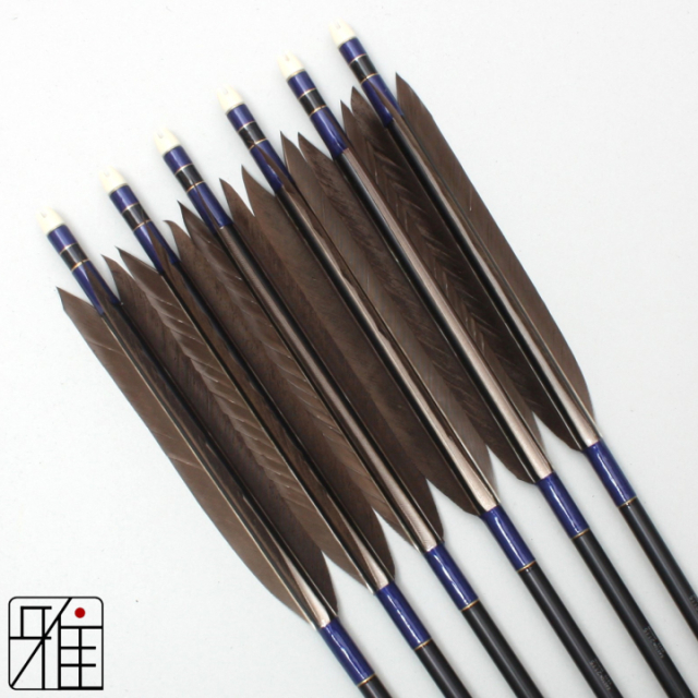 弓道 ジュラ矢 黒羽根 手羽 2115黒|6本組|矧糸:青系|21586