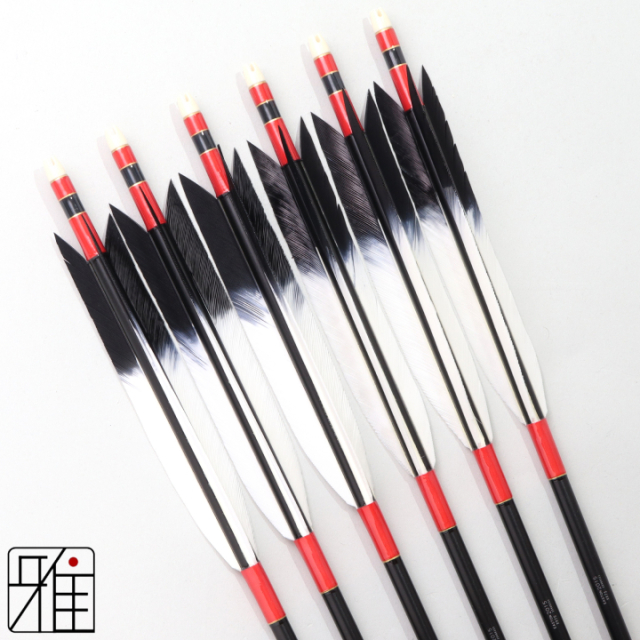 弓道 ジュラ矢 ターキー先黒染羽 2015黒|6本組|矧糸:赤系|202098