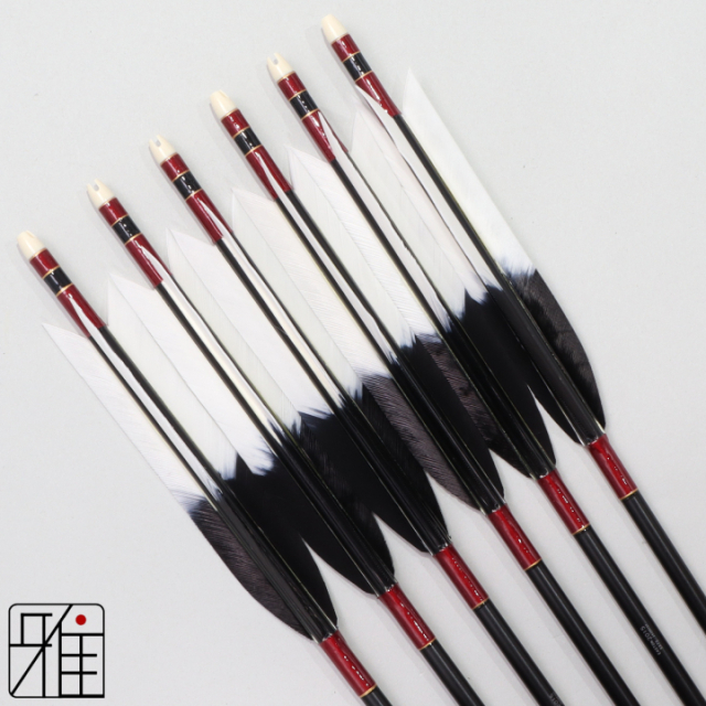 弓道 ジュラ矢 ターキー元黒染羽 2015黒|6本組|矧糸:赤系|202010