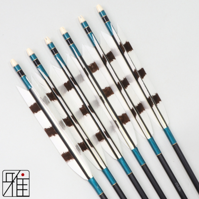 弓道 ジュラ矢 ターキー手描染羽 2015黒|6本組|矧糸:緑系|202044