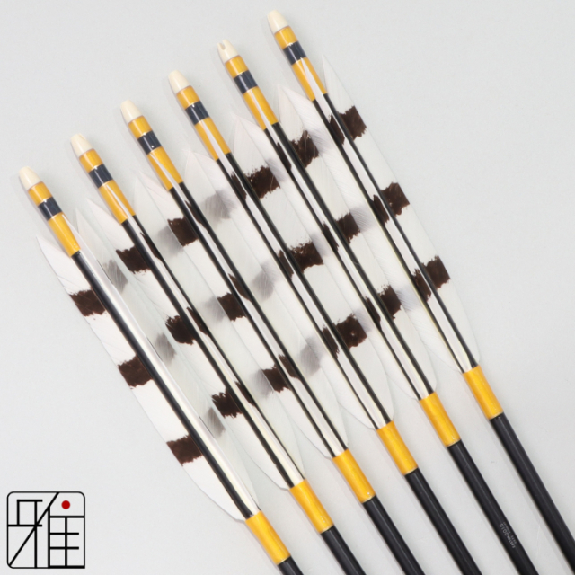 弓道 ジュラ矢 ターキー手描染羽 2015黒|6本組|矧糸:黄系|202046