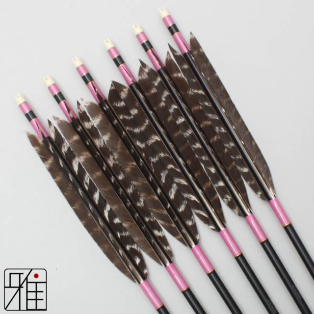 弓道 ジュラ矢 ターキー 天然トラ班羽 1913黒|6本組|矧糸:桃系|19405