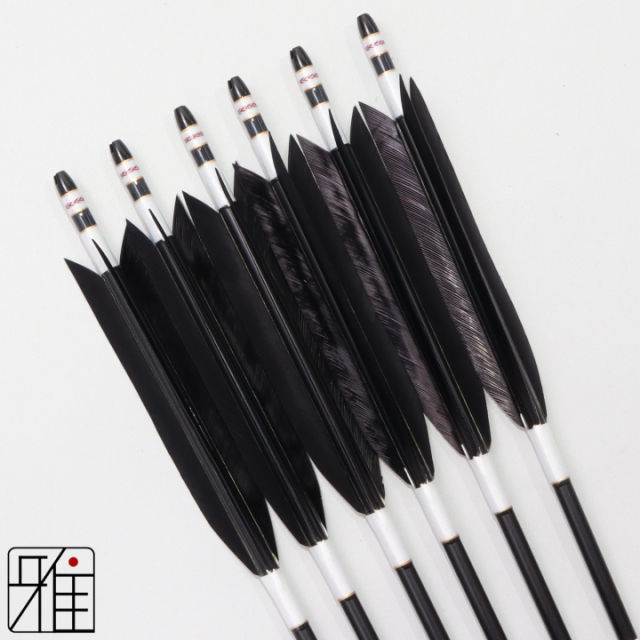 弓道 ジュラ矢 ターキー単色染羽 2015黒|6本組|矧糸:白系|筈巻糸有|203017