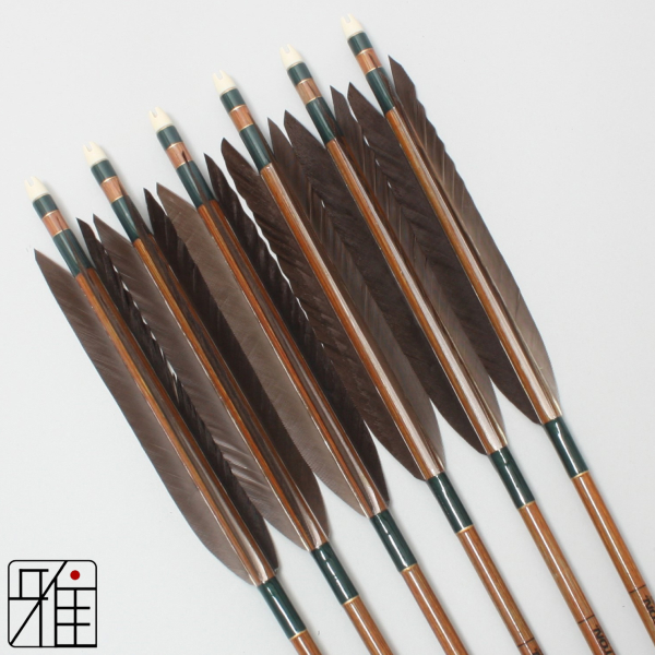 弓道 矢 イーストン カーボン矢 黒手羽 8023｜6本組｜翠山弓具店