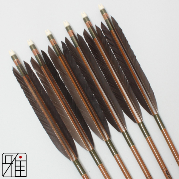 弓道 矢 イーストン カーボン矢 黒手羽 8023｜6本組｜翠山弓具店 
