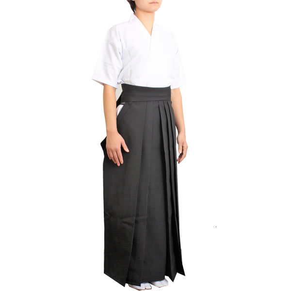 弓道女性用 馬乗袴ブロード織 裏ステッチ入 後ろ一本ヒダ 21 24 5号 ポリ80 レーヨン