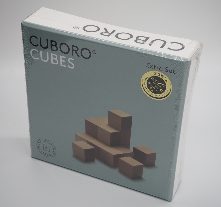 CUBORO,CYBES,キュボロ,キューブ,スイス,組み立てる玉の塔