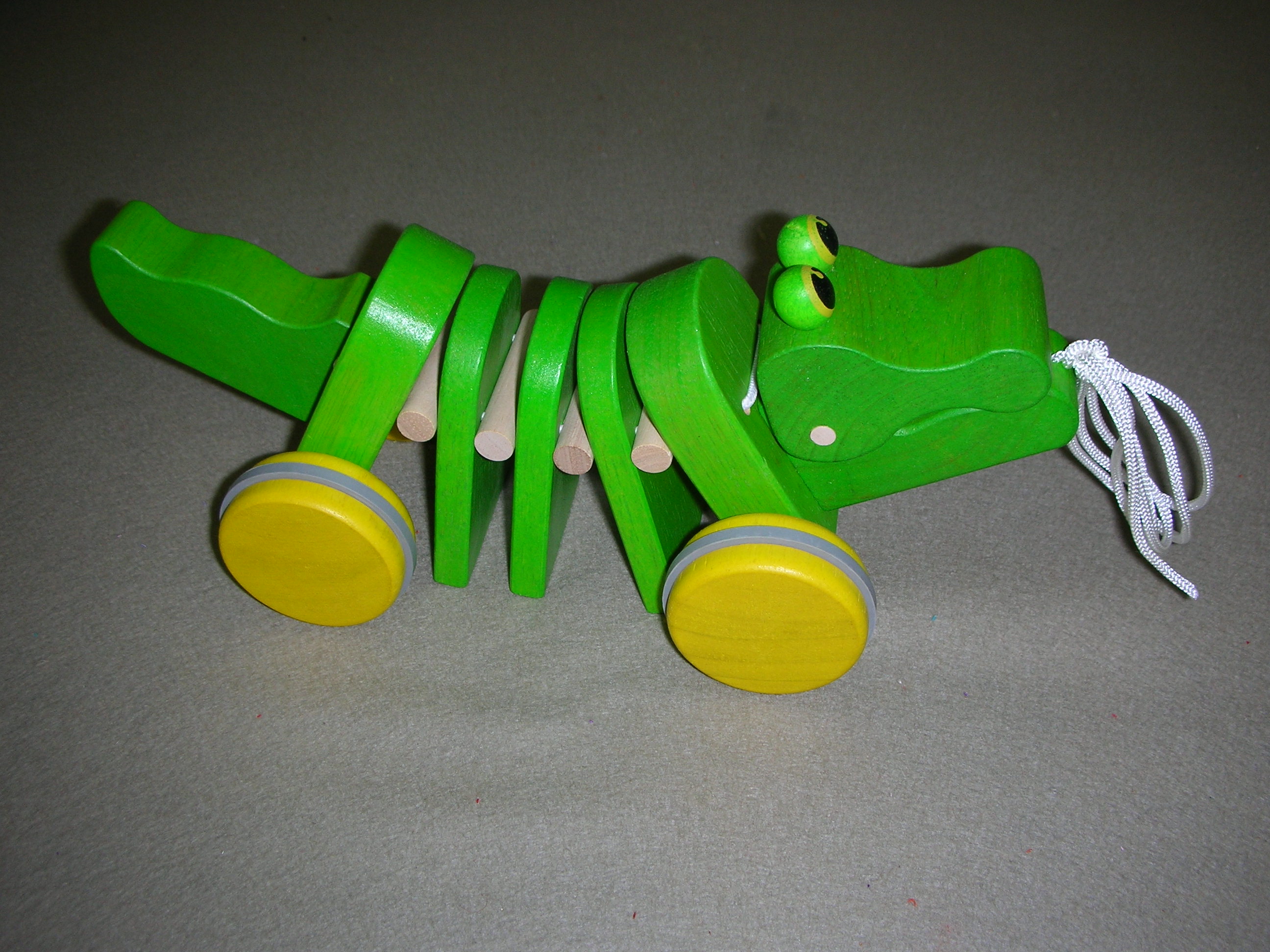 ダンシングアリゲーター　～カタカタ音がする、ワニさんのプルトーイ～