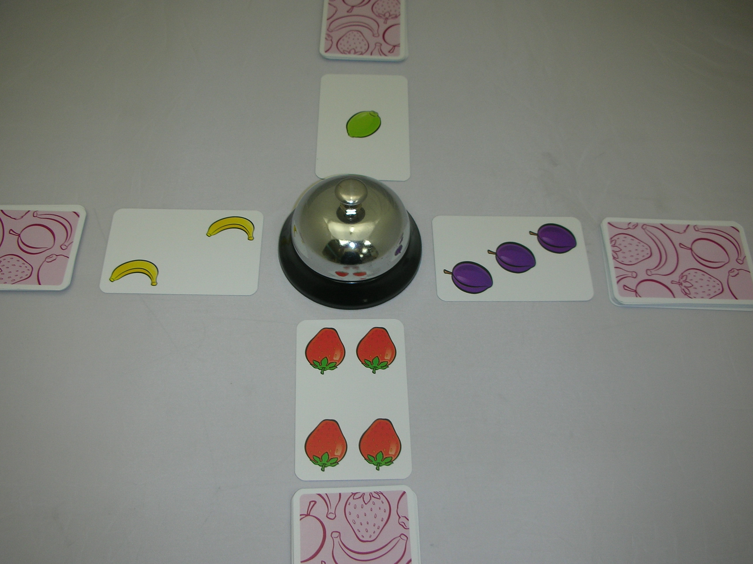 ハリガリ　～同じ果物の合計が5になったら、さあベルを鳴らそう。～