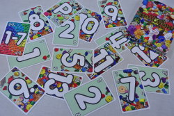 エスカレーション,ライナークニツィア,ニューゲームズオーダー,カードゲーム,ゆかいなさかな