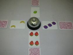 ハリガリ　～同じ果物の合計が5になったら、さあベルを鳴らそう。～