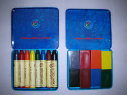 シュトックマー蜜ろうクレヨン8色缶入り　～美しい発色の蜜ロウクレヨン。ブロックとスティックがあります。～