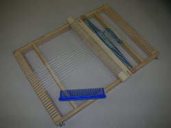 手おり・大　～好きな長さの織り物ができるよ。～