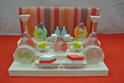 つぼみびな三段飾り,組み木の雛人形,小黒三郎,組み木の節句人形,KH422