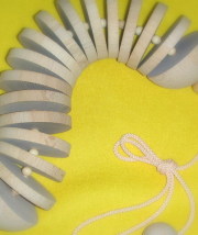 じゃん　～ベッドサイドで振って、ひっぱって、お友だちと遊んでいるみたい～