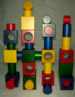 リグノ　～出したり入れたり。はめることが楽しい積み木です～