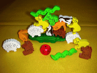 ワニに乗る？　～ワニさんの上に動物を積み上げよう。落ちないように気をつけて。～