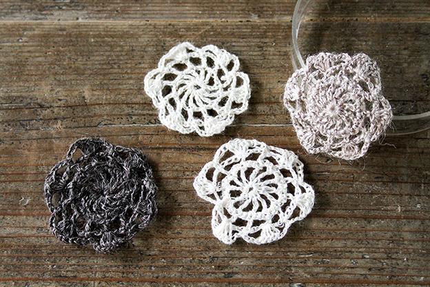 かぎ針編みモチーフ　linen flower 　スマートレター可