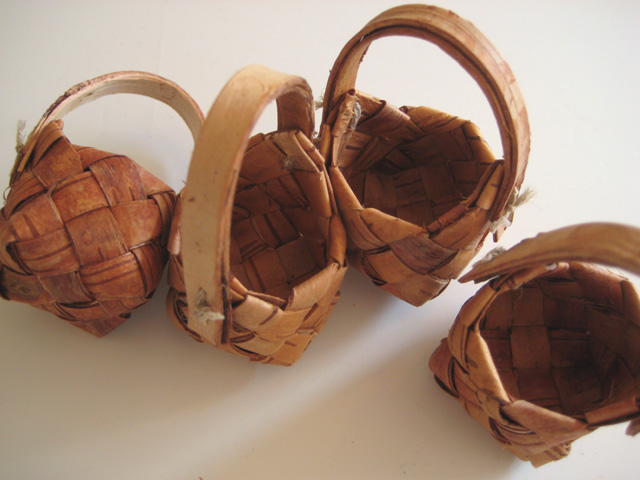 ラトビア 白樺のミニカゴ